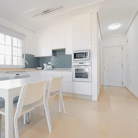 Charming & Sunny With Ocean View Apartmán *
