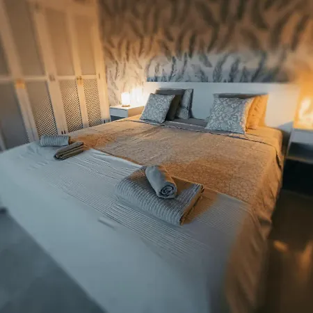 Charming & Sunny With Ocean View