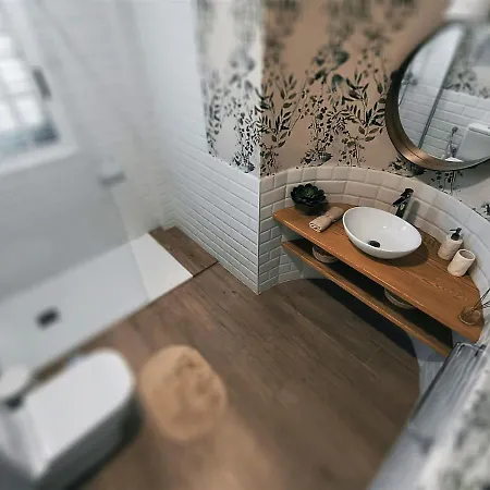 Charming & Sunny With Ocean View Apartman *