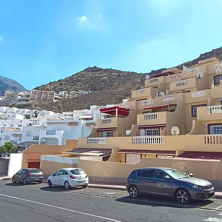 Charming & Sunny With Ocean View Apartment *