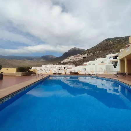Charming & Sunny With Ocean View Apartman